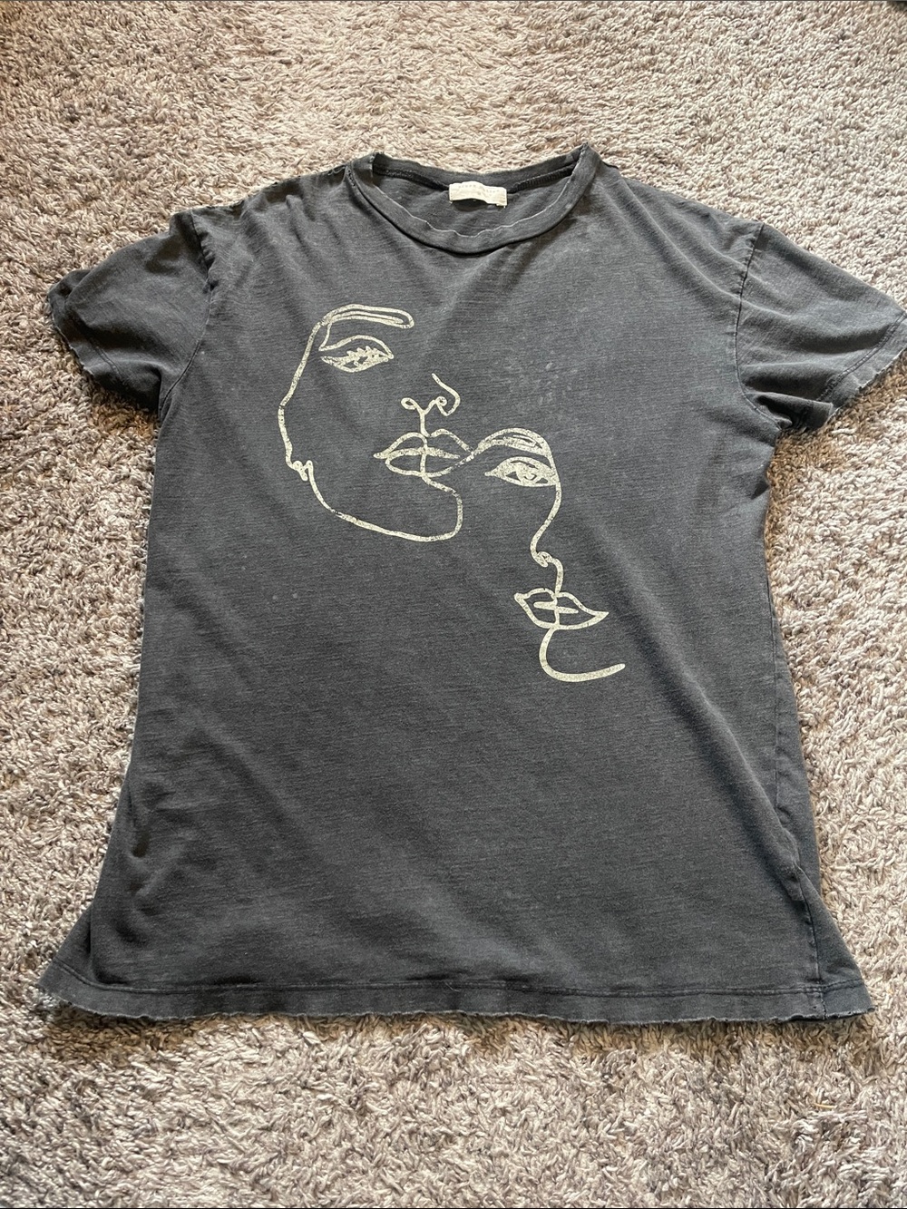 🎉 3 for $25 🎉 Women's Black Short Sleeve Tee with Minimalist Face Line Art